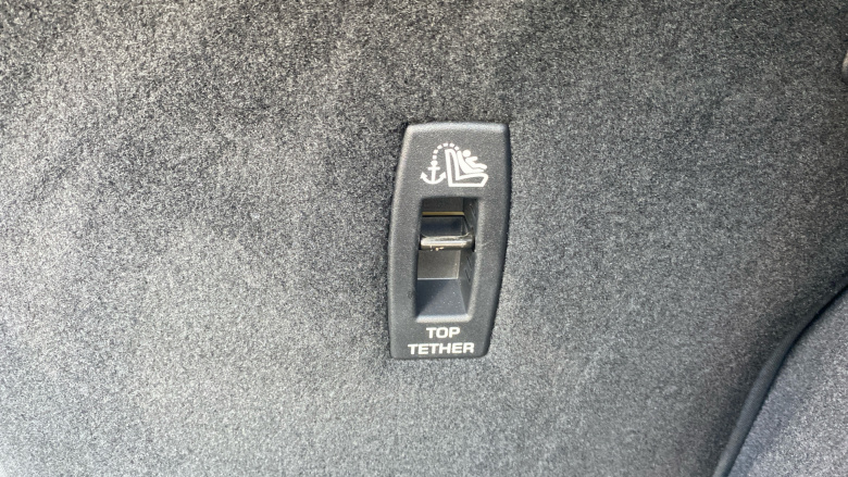 Land Rover Range Rover Velar 3.0 D300 MHEV R-Dynamic SE 5dr Auto Diesel Estate